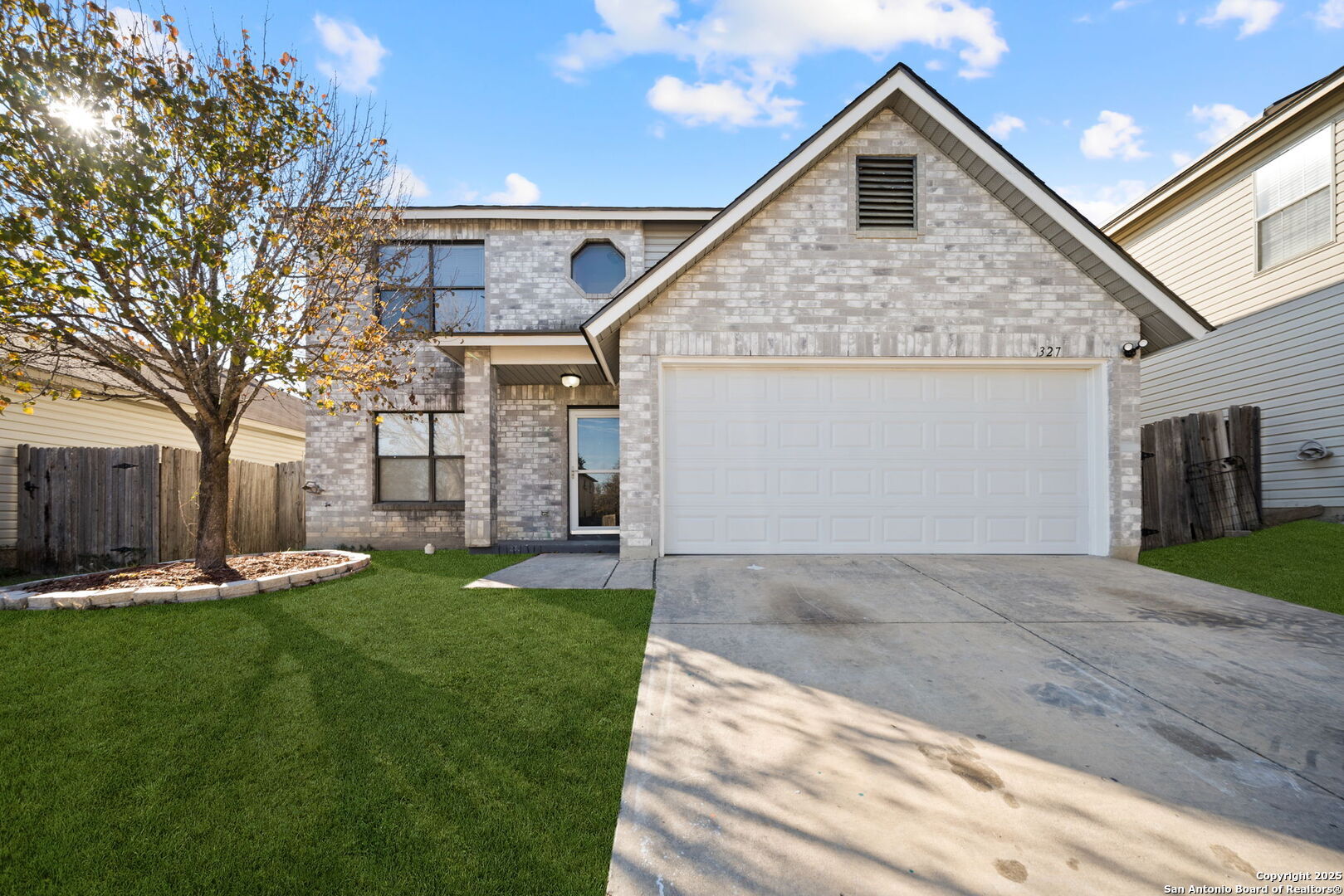 Property Photo: 327 Territory Oak TX 78253