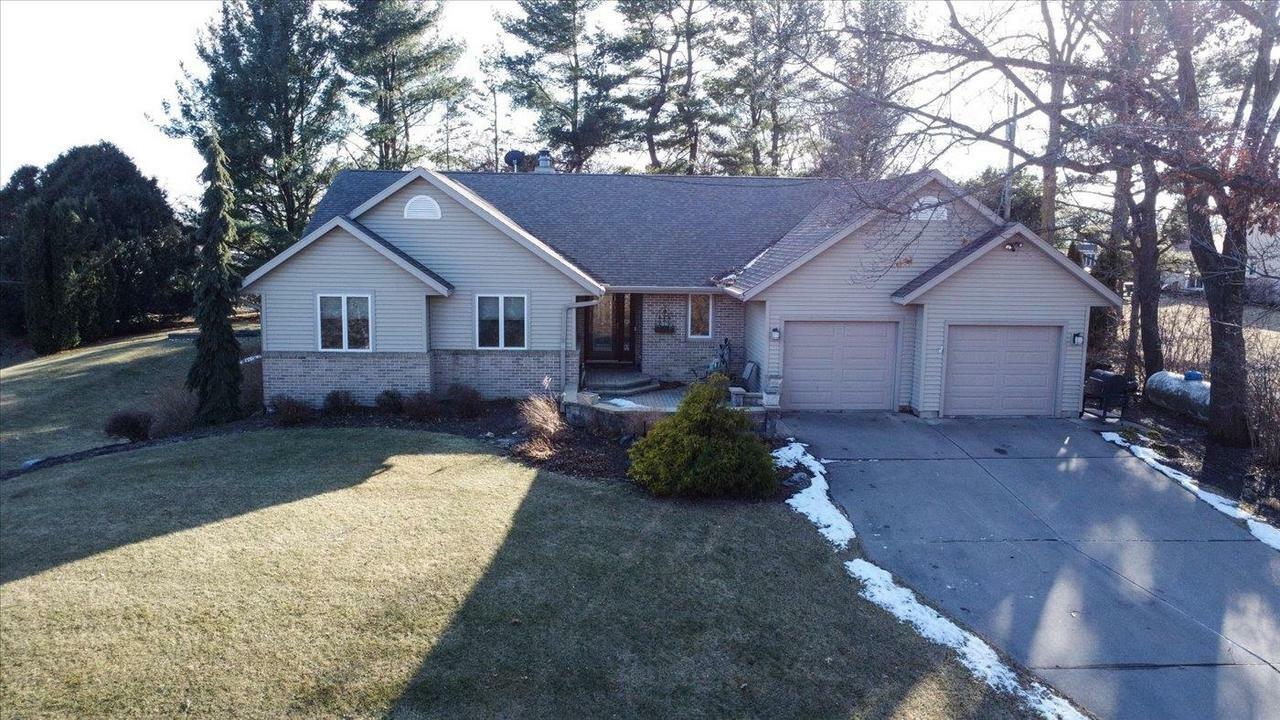 4939 Highwood Circle  Middleton WI 53562 photo