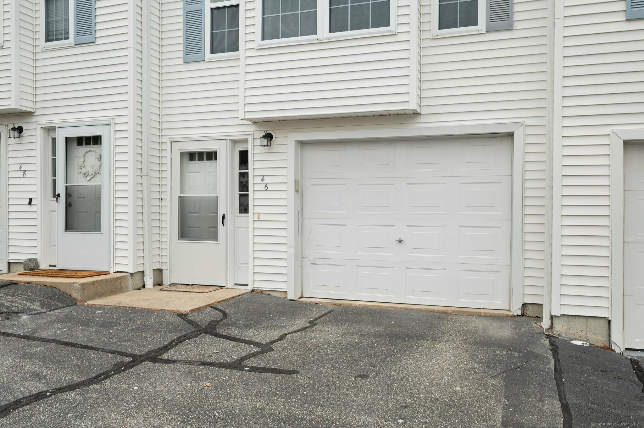 Property Photo:  46 Thames Height Lane 46  CT 06340 