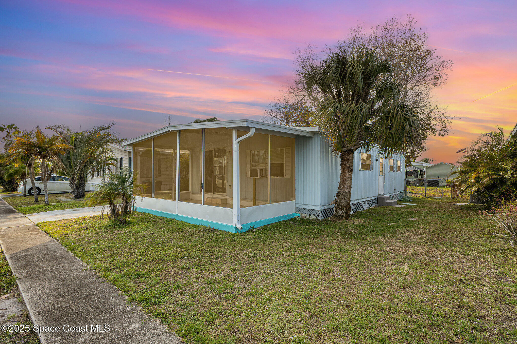 Property Photo:  1830 Seagrape Street NE  FL 32905 