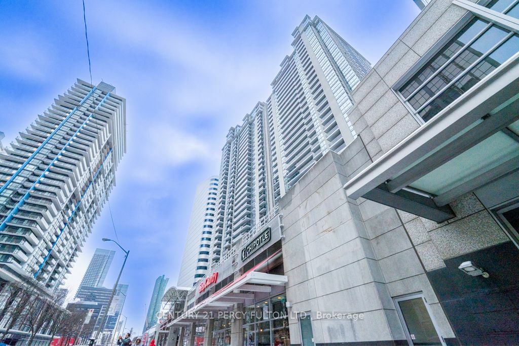 Property Photo:  4968 Yonge St 3203  ON M2N 7G9 