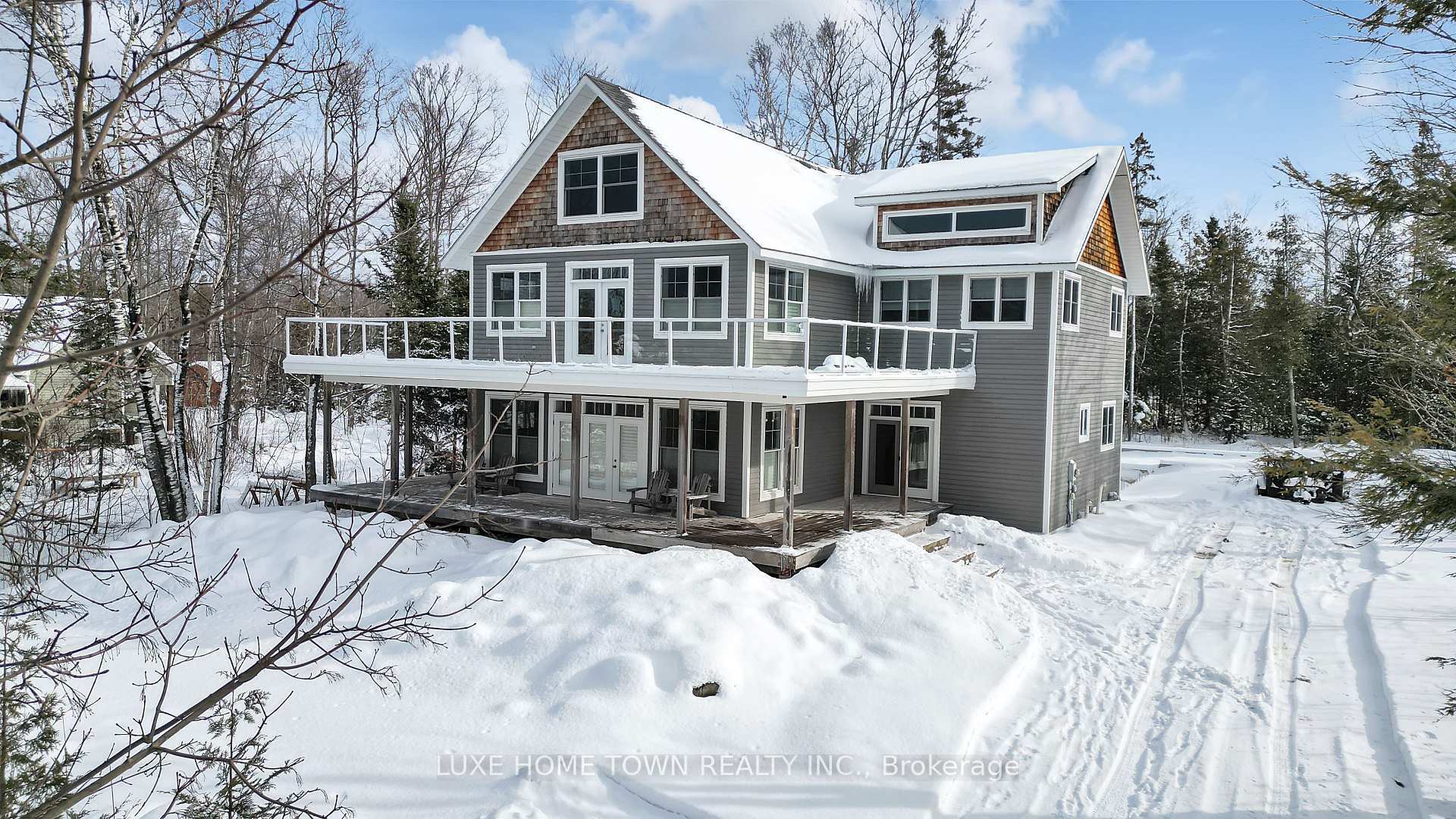 Property Photo: 545 Eckford Avenue ON N0H 2L0