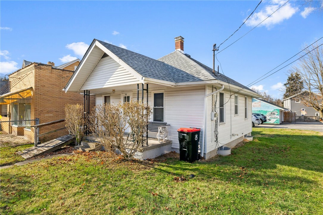 Property Photo:  1228 Lewis Ave  PA 15108 