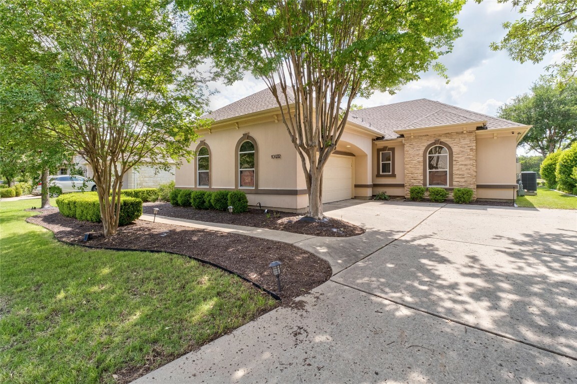 Property Photo: 10932 River Plantation Drive TX 78747