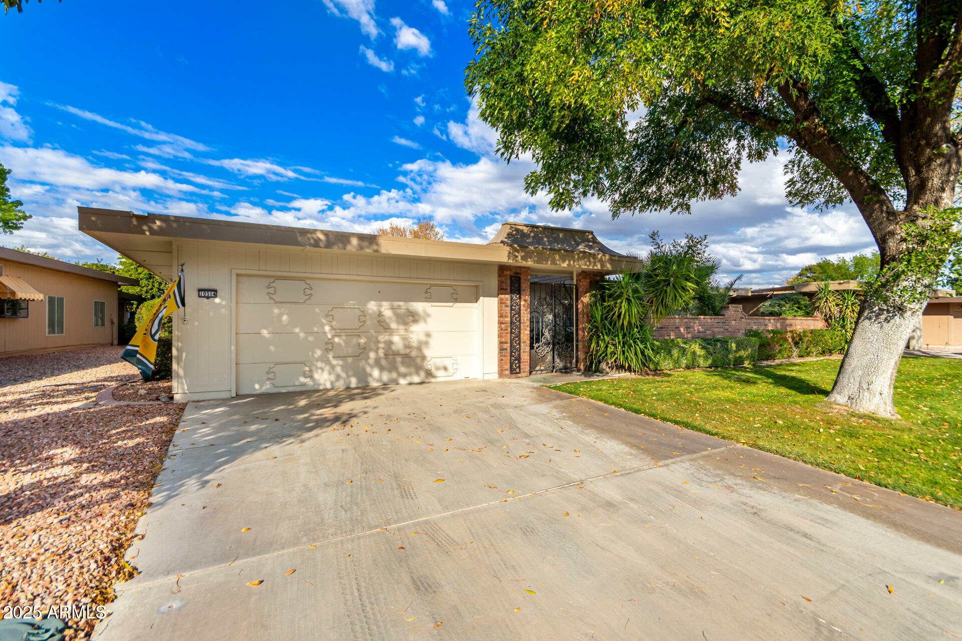 Property Photo:  10314 W Manzanita Drive  AZ 85373 