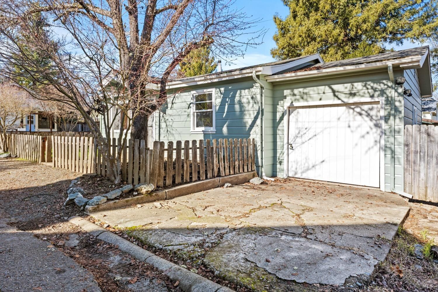 Property Photo: 98 Harms Lane CA 95490