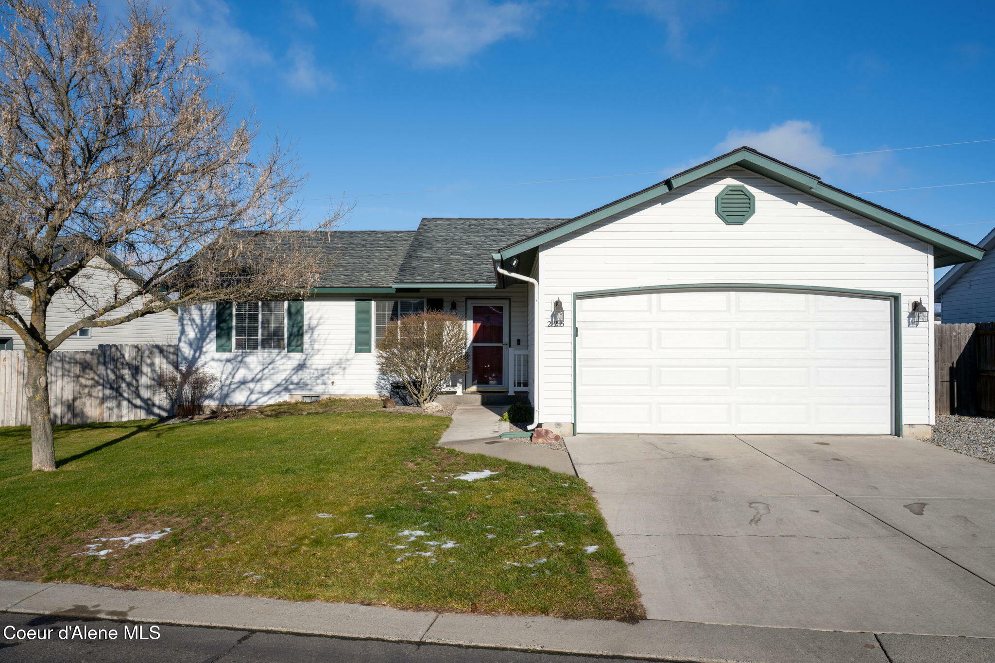 Property Photo:  225 W Commanche St  ID 83854 