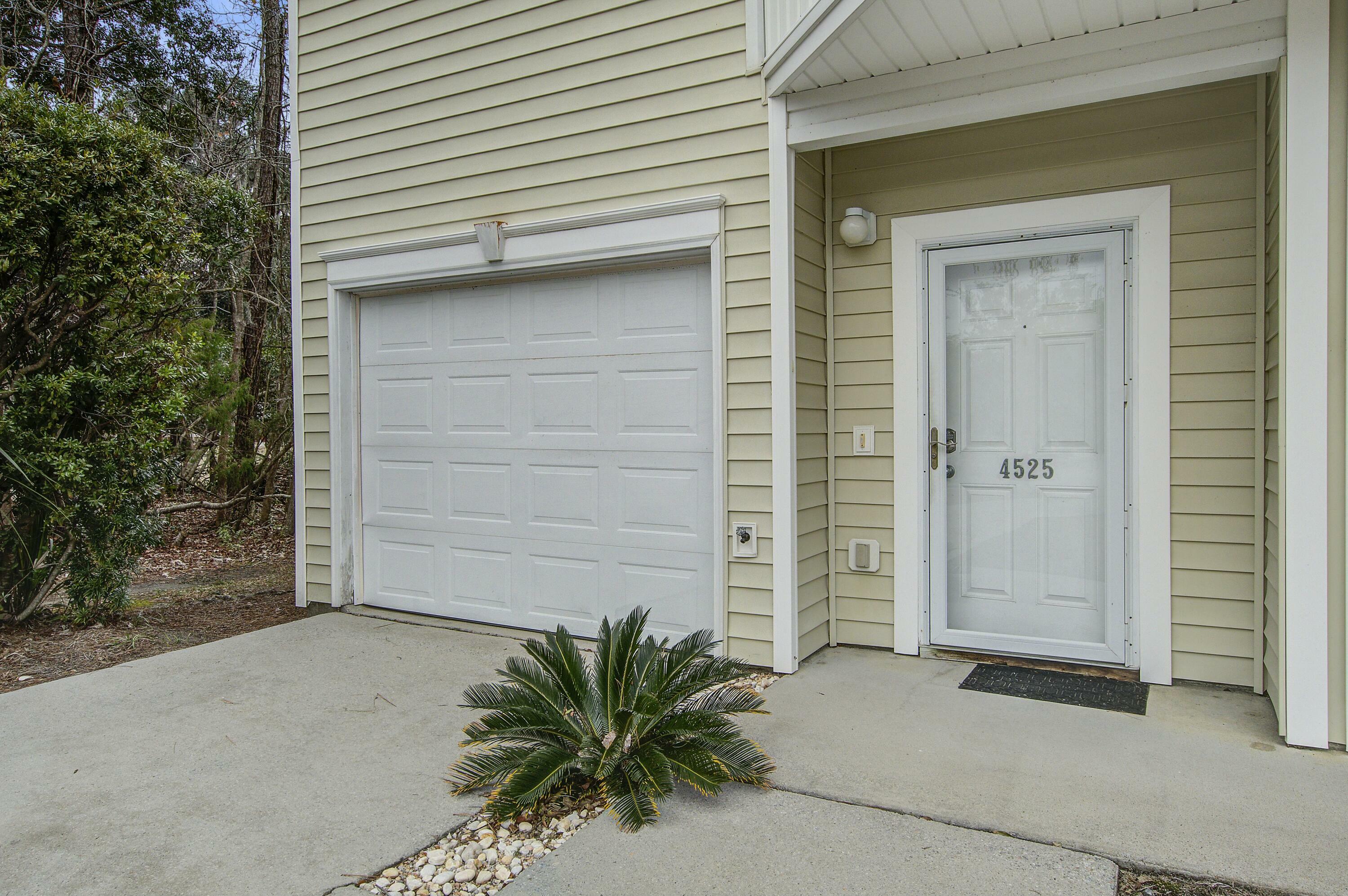 Property Photo:  4525 Great Oak Drive  SC 29418 