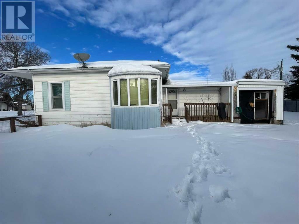 Photo de la propriété:  5014 49A Street  AB T0B 4C0 