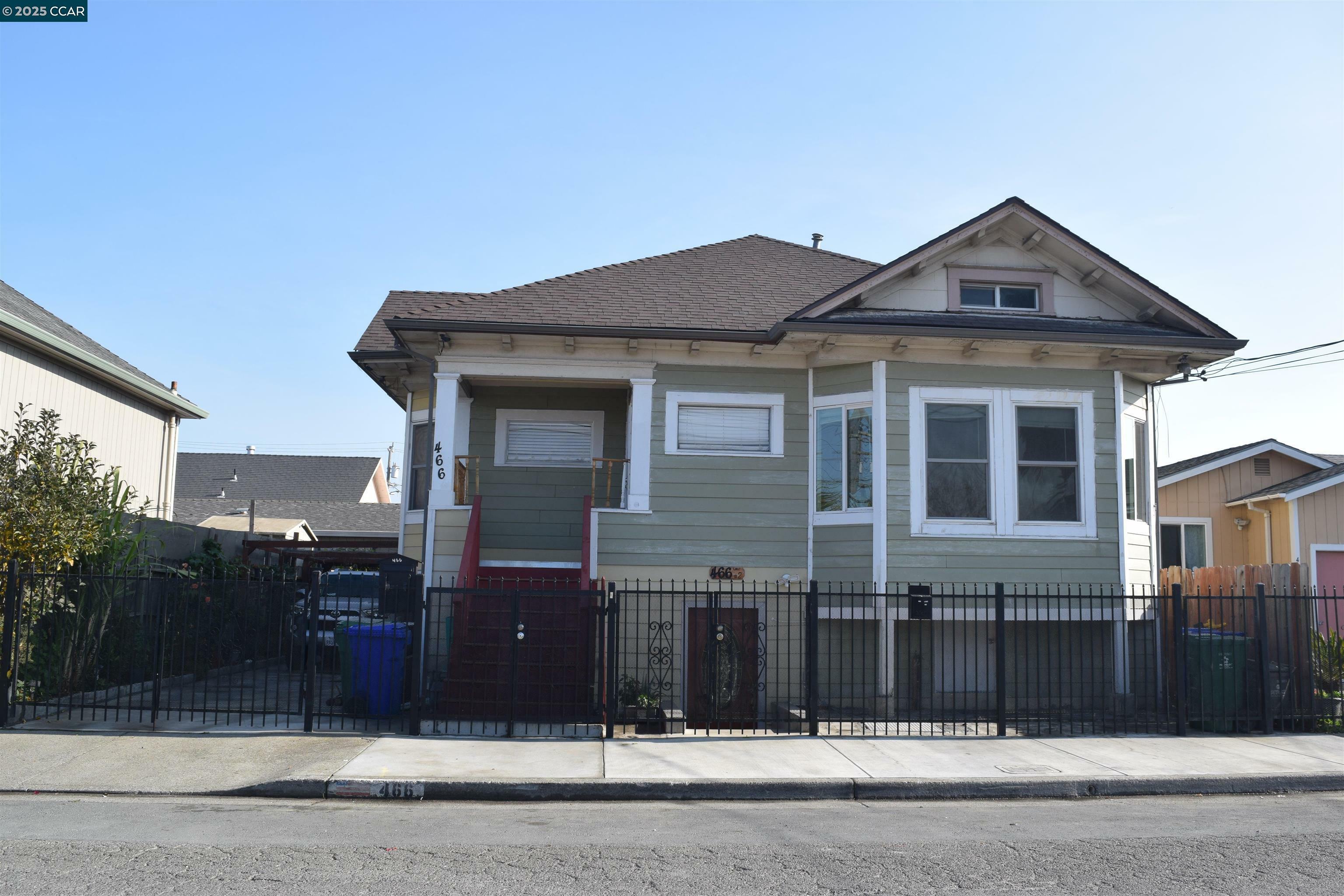 Property Photo:  466 4th St  CA 94801 