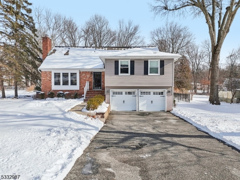 Property Photo:  28 Berkshire Dr  NJ 07922 