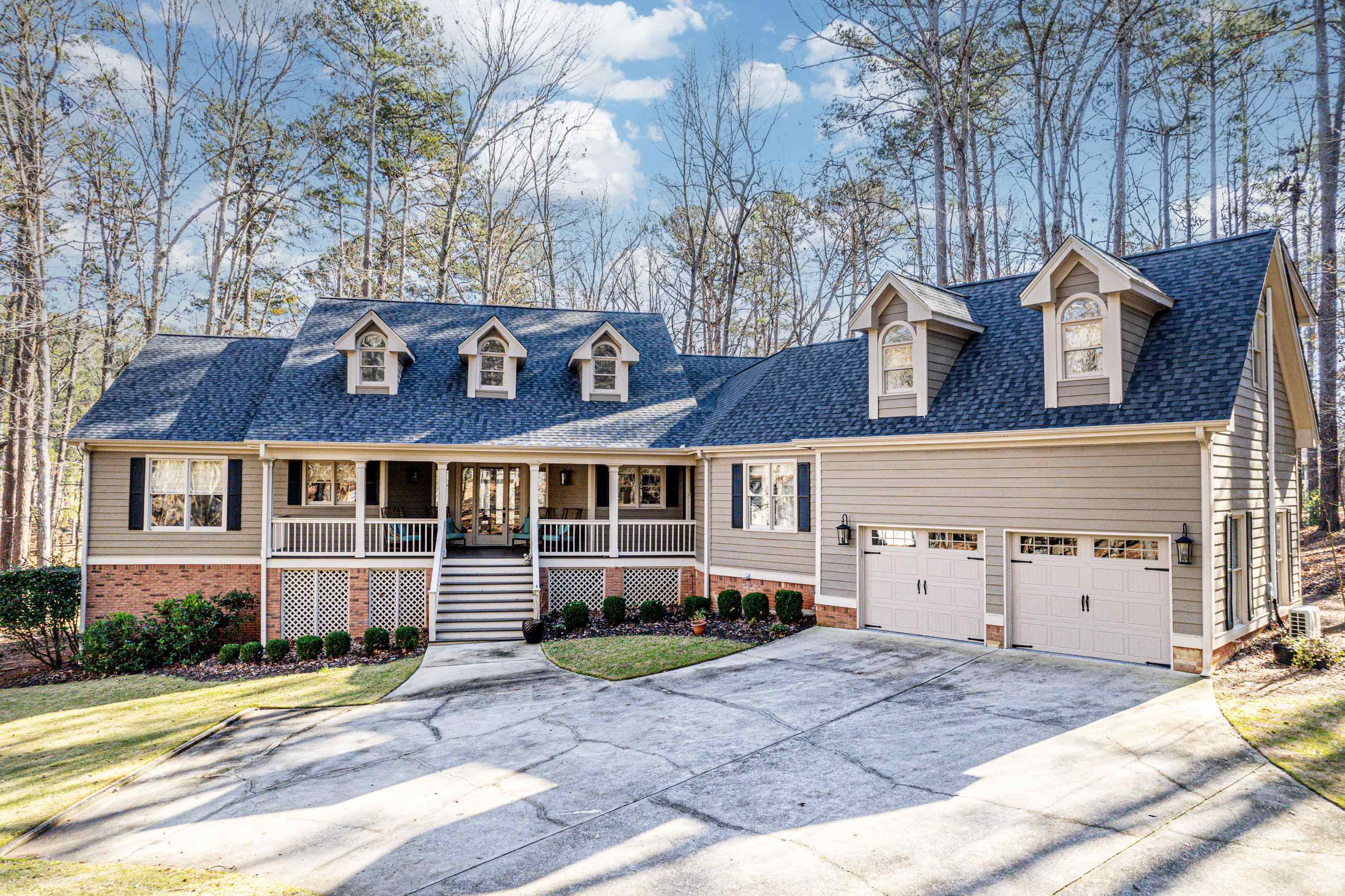 Property Photo: 1021 Maddux Lane GA 30642