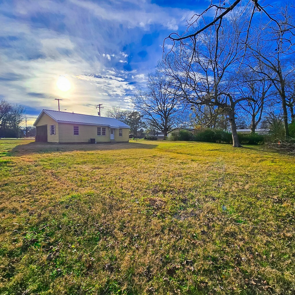 Property Photo:  37 Homer Street  TX 75976 