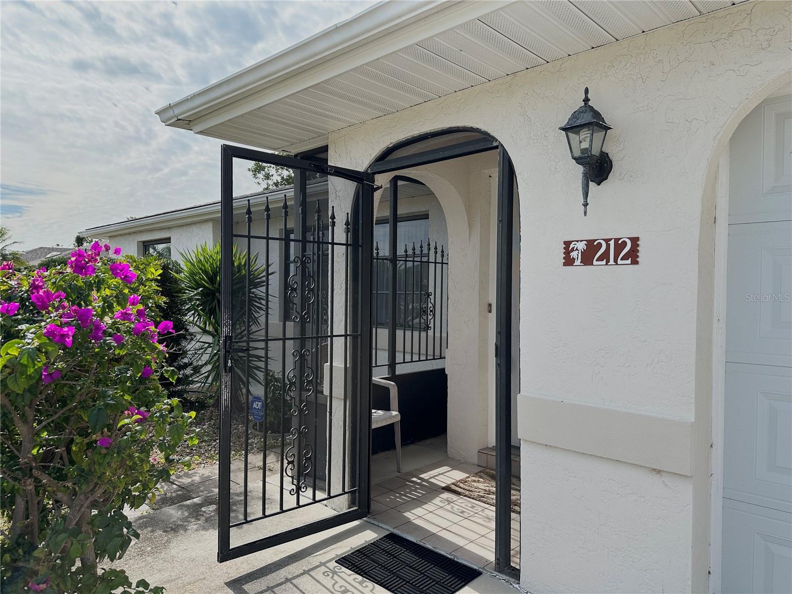 Property Photo: 212 San Carlos Avenue FL 34287