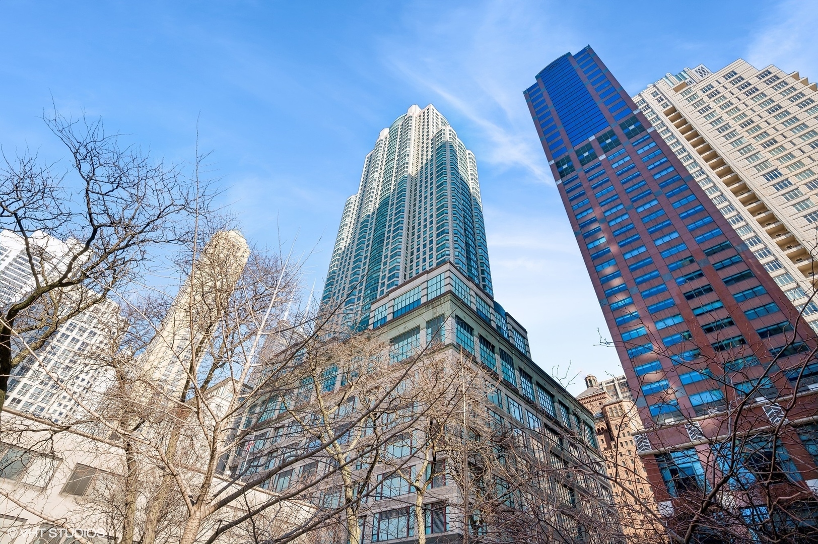 100 E Huron Street 2705  Chicago IL 60611 photo