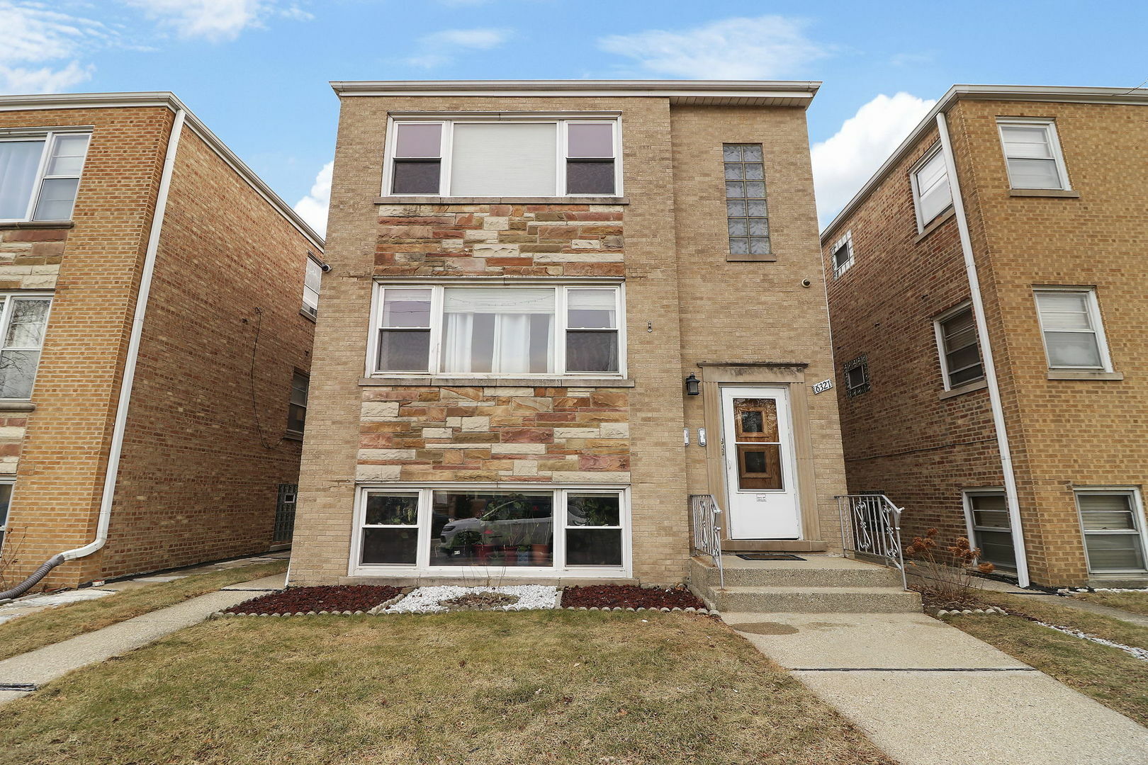 Property Photo:  6321 W Diversey Avenue  IL 60639 