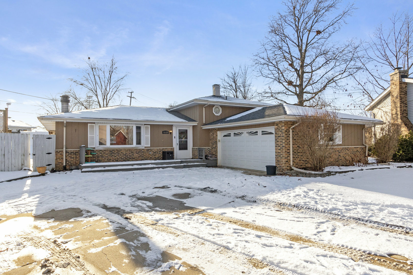 15132 Crescent Green Drive  Oak Forest IL 60452 photo