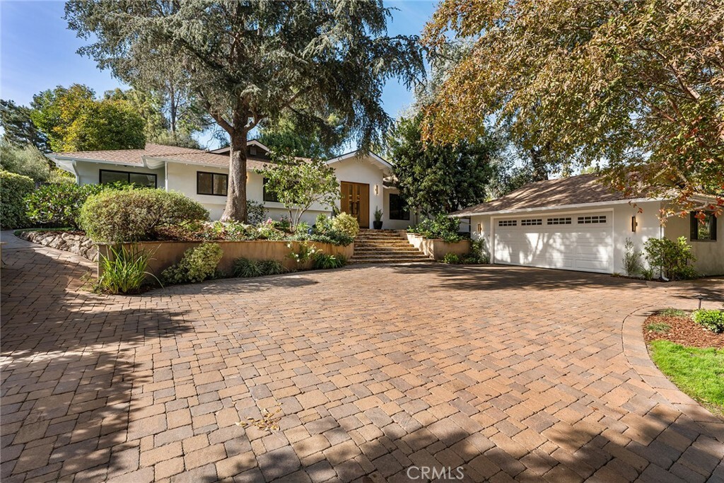 Property Photo:  4943 Palomar Drive  CA 91356 