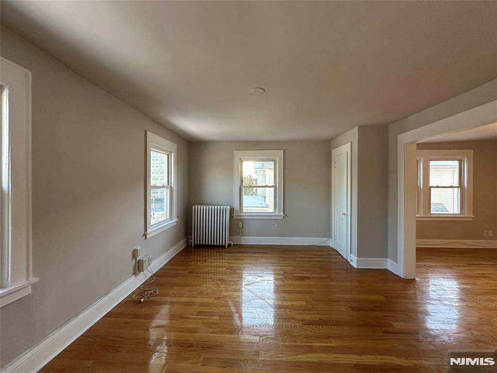 Property Photo:  1611 Maple Street 2  NJ 07024 