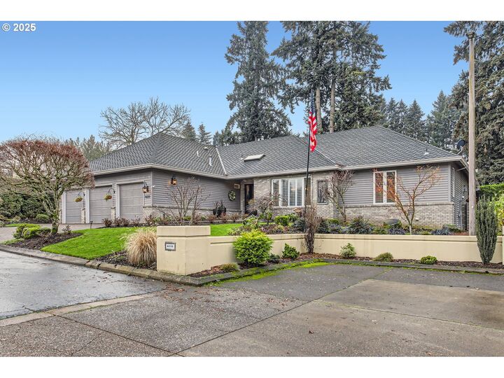 8233 SW Edgewater  Wilsonville OR 97070 photo