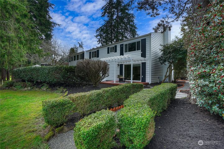 Property Photo: 32520 30th Avenue SW WA 98023