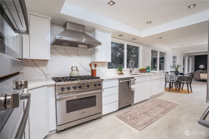 Property Photo: 32520 30th Avenue SW WA 98023