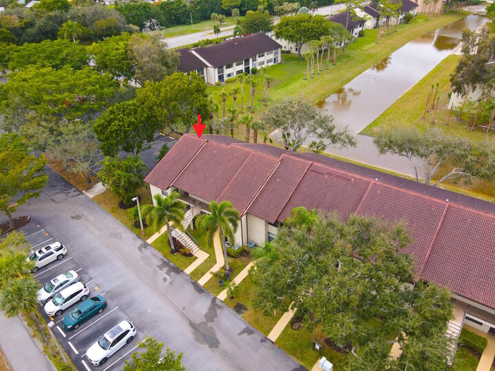 Property Photo:  4745 Lucerne Lakes Boulevard 101  FL 33467