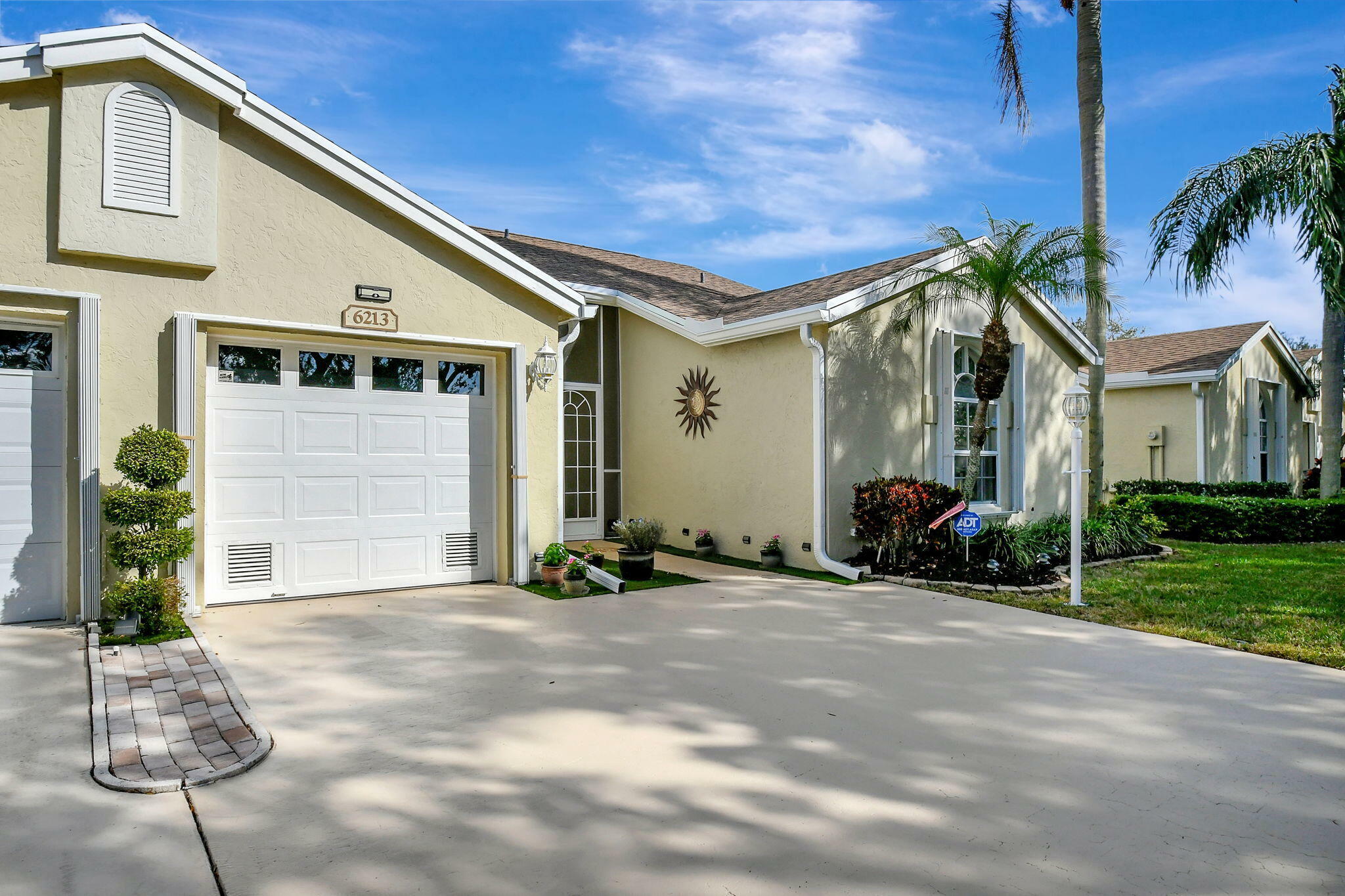 Property Photo:  6213 Pond Tree Court  FL 33463 