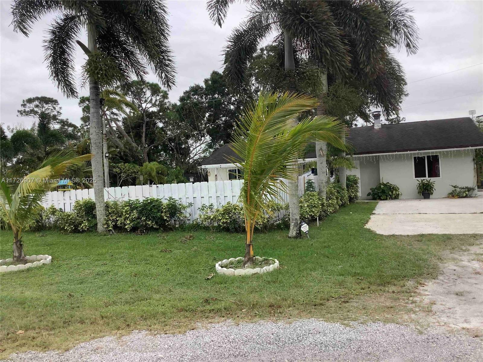 Property Photo:  10646 Barn Rd  FL 33449 