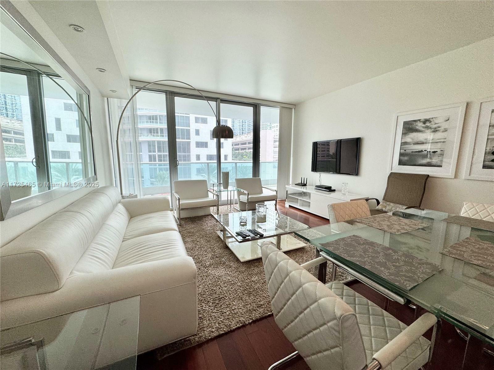 Property Photo:  1331 Brickell Bay Dr 406  FL 33131 