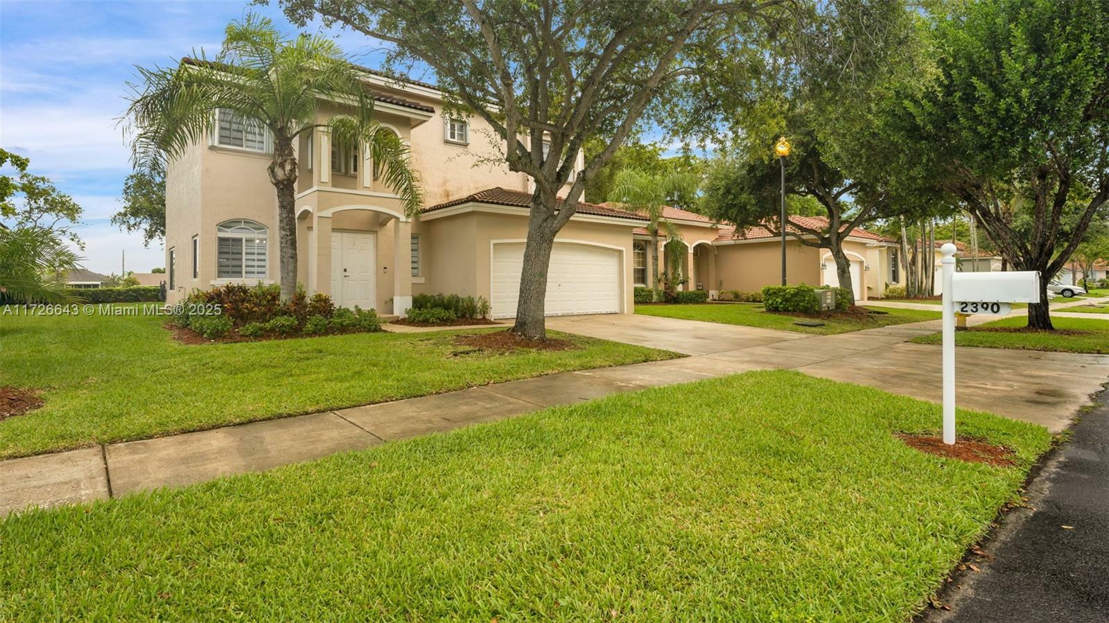 Property Photo:  2390 SE 5th Ct  FL 33033 