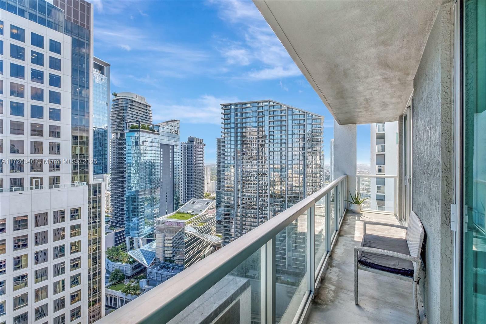 Property Photo:  500 Brickell Ave 3910  FL 33131 