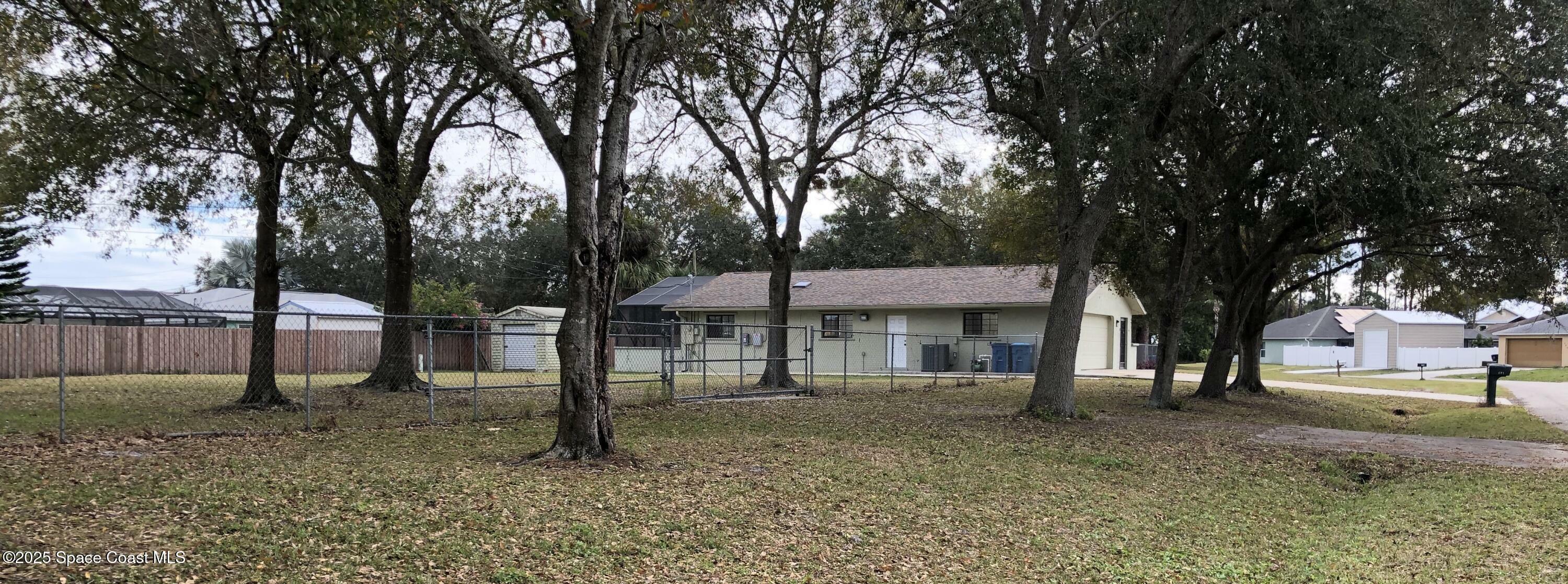 Property Photo:  471 Booker Avenue SE  FL 32909 