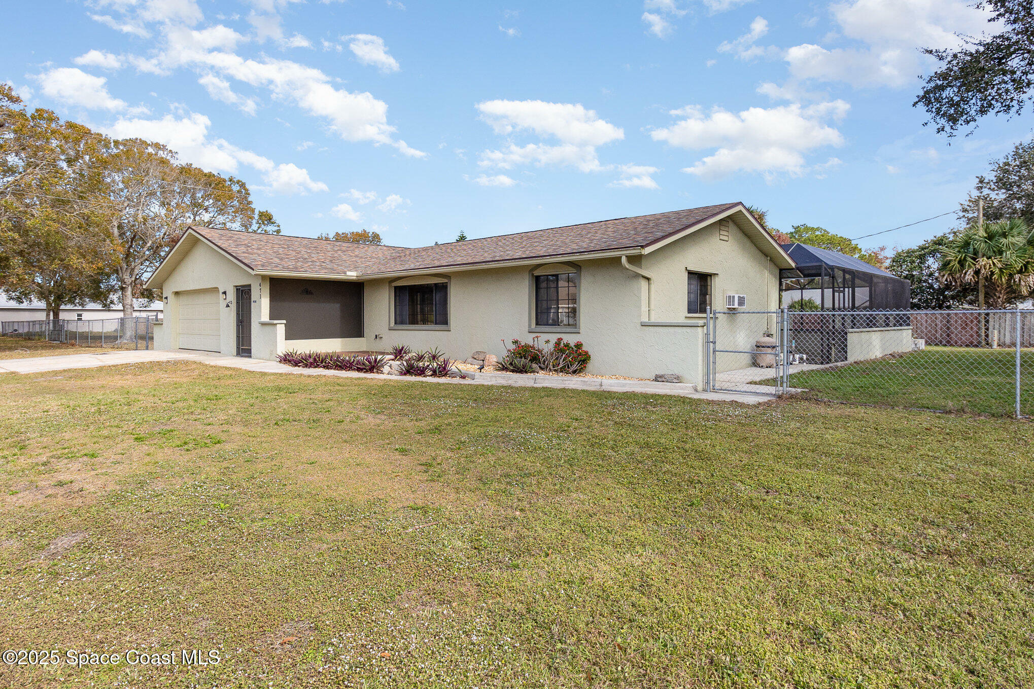 Property Photo:  471 Booker Avenue SE  FL 32909 