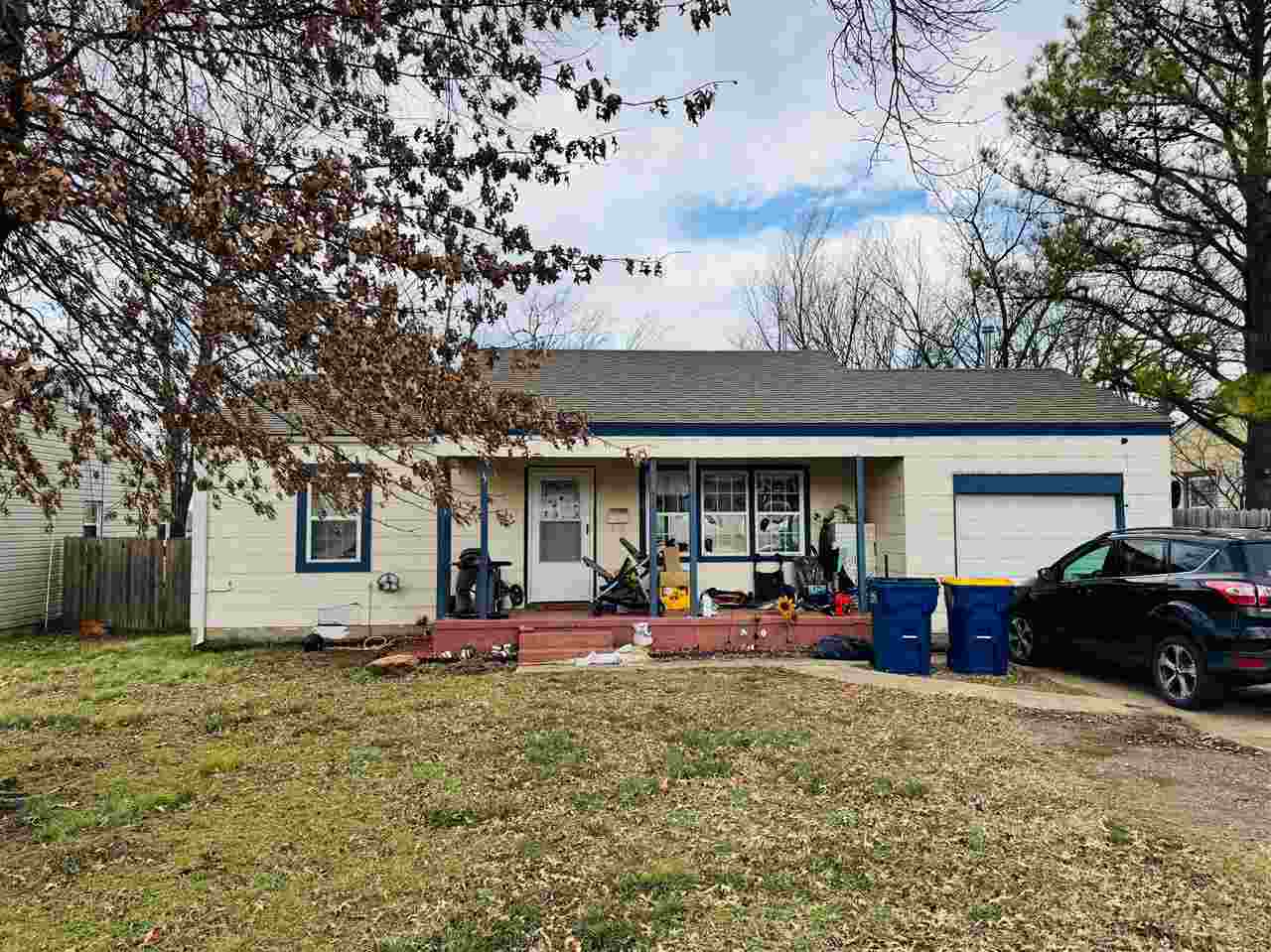 Property Photo: 214 S Berry Street OK 74074