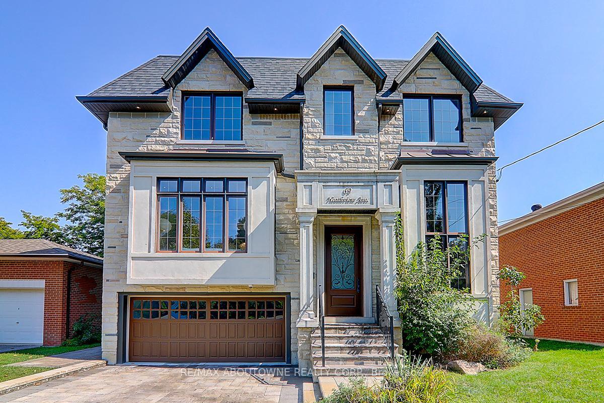 Property Photo: 69 Heathview Avenue ON M2K 2C3