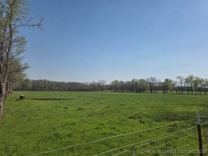 Property Photo:  426494 E 250 Road  OK 74016 