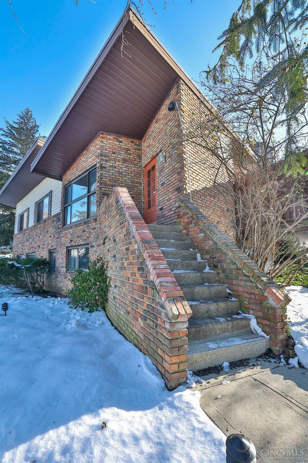 Property Photo:  1045 Clifton Hills Avenue  OH 45220 