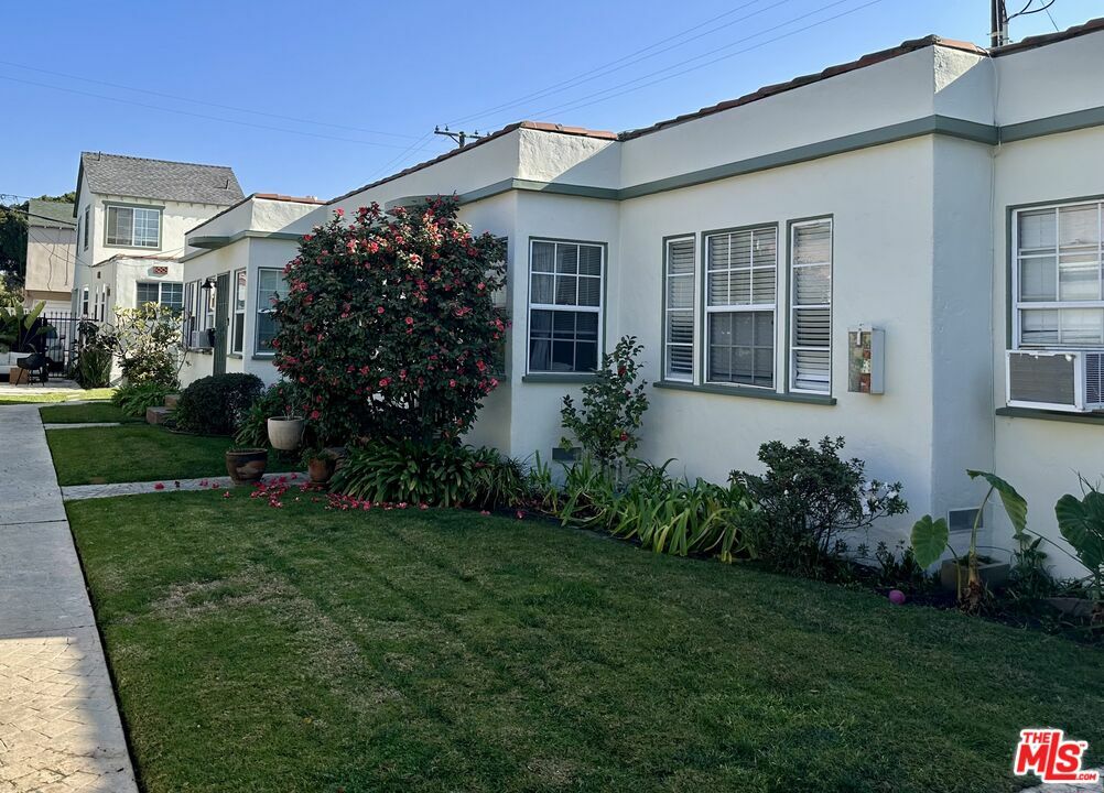 2517   20th St  Santa Monica CA 90405 photo