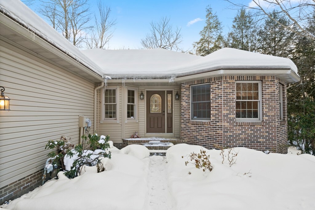 Property Photo:  8346 Sun Lake Drive  PA 16417 