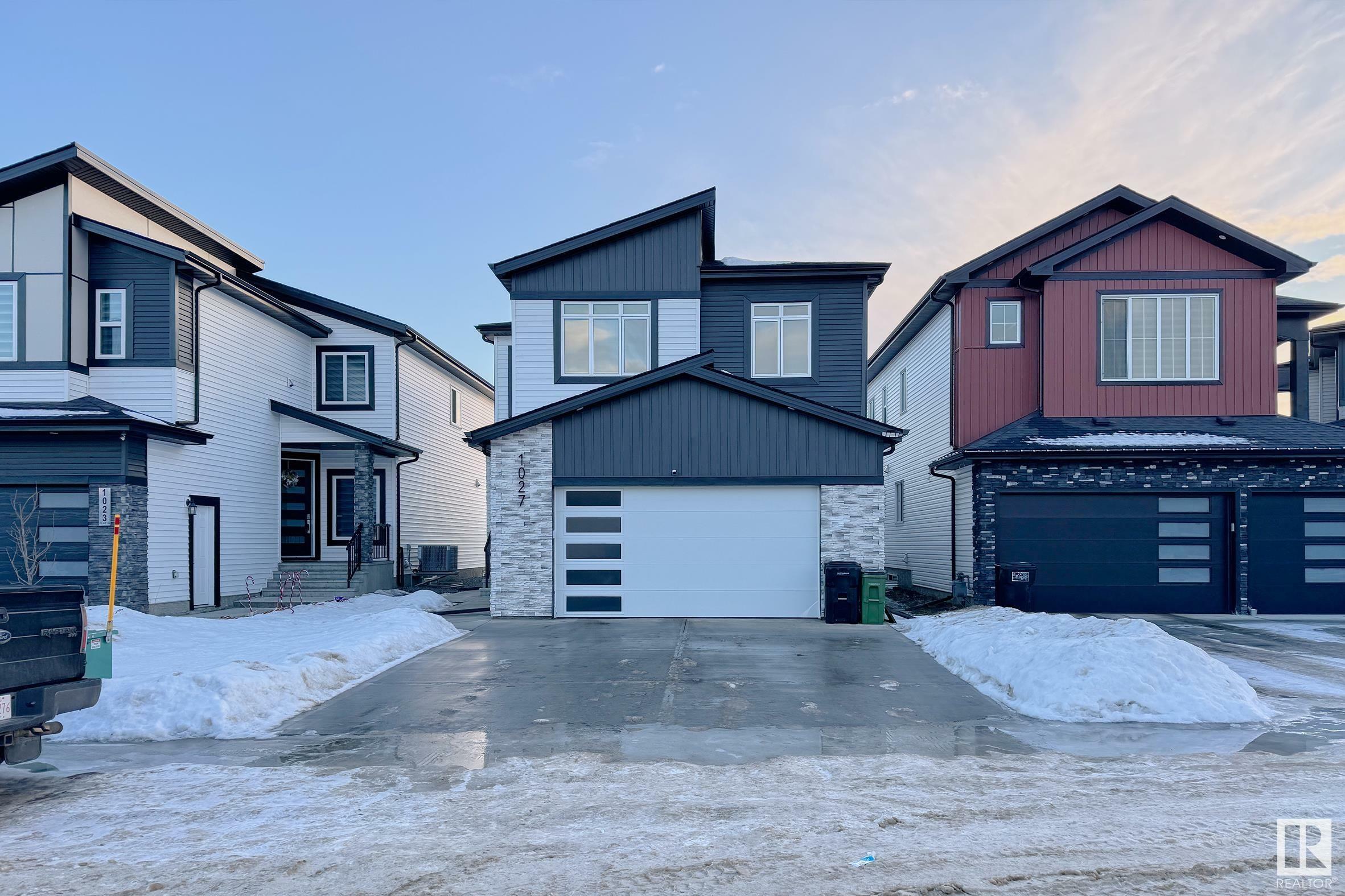 1027 151 Avenue NW  Edmonton AB T5Y 4C8 photo