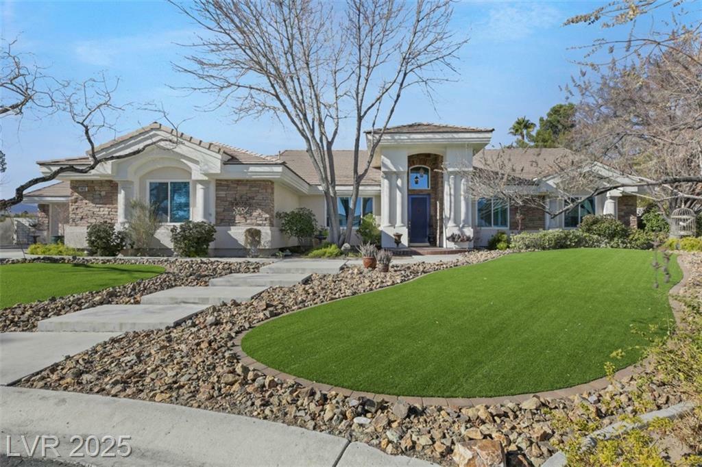 Property Photo:  10032 Fox Springs Drive  NV 89117 