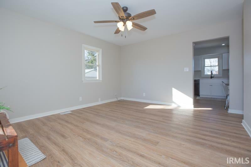 Property Photo:  1214 N Saint James Boulevard  IN 47711 