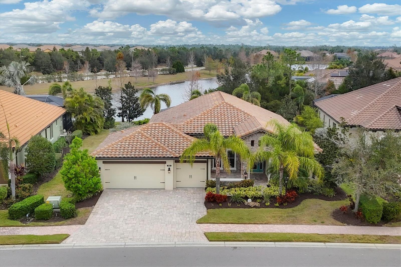 Property Photo: 16621 Berwick Terrace FL 34202