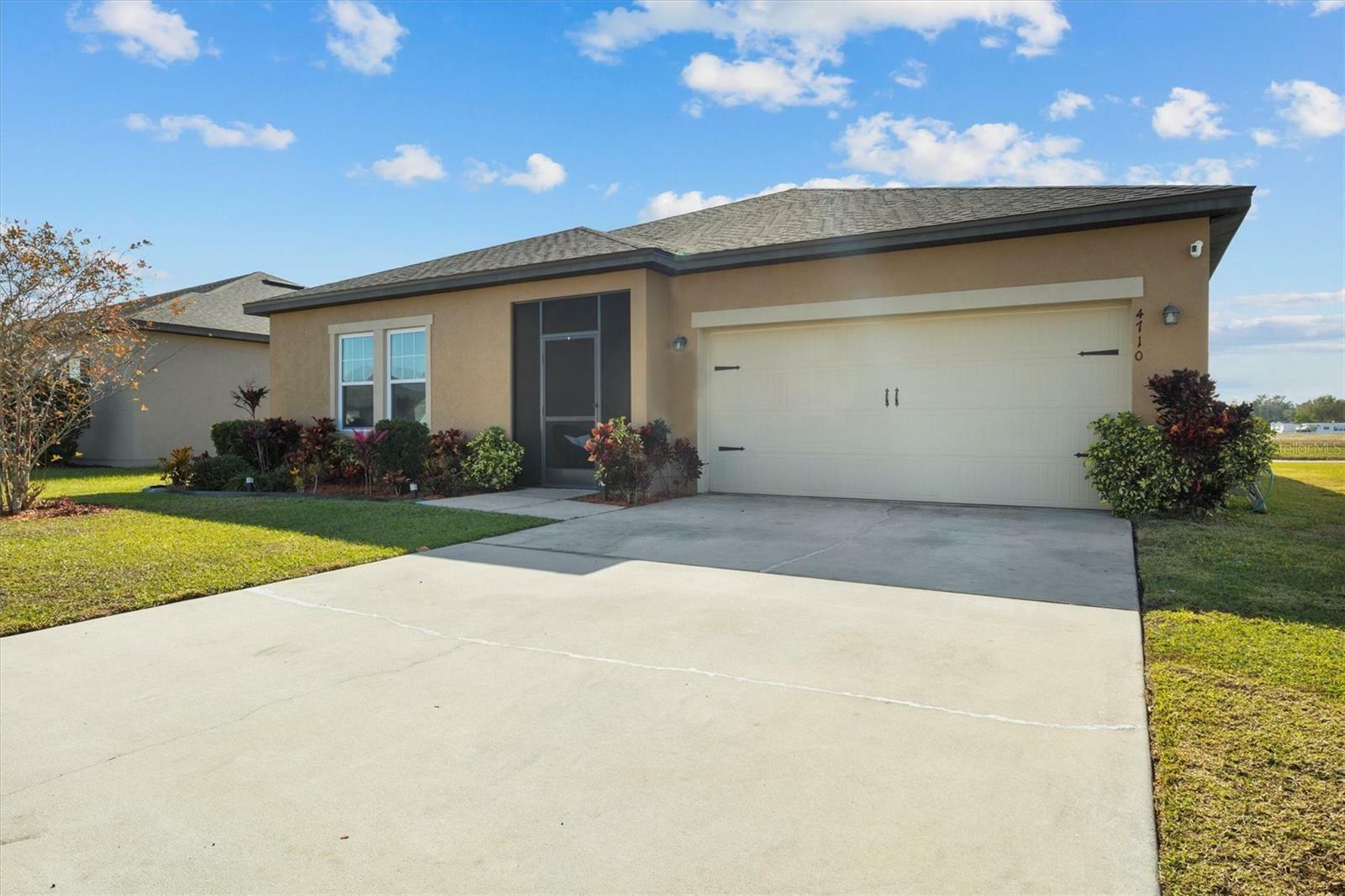 Property Photo:  4710 Osprey Way  FL 33881 