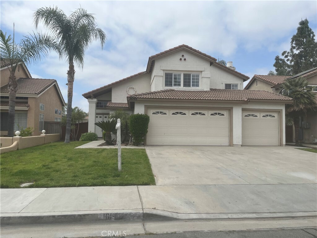 Property Photo: 16195 Isla Maria Circle CA 92551