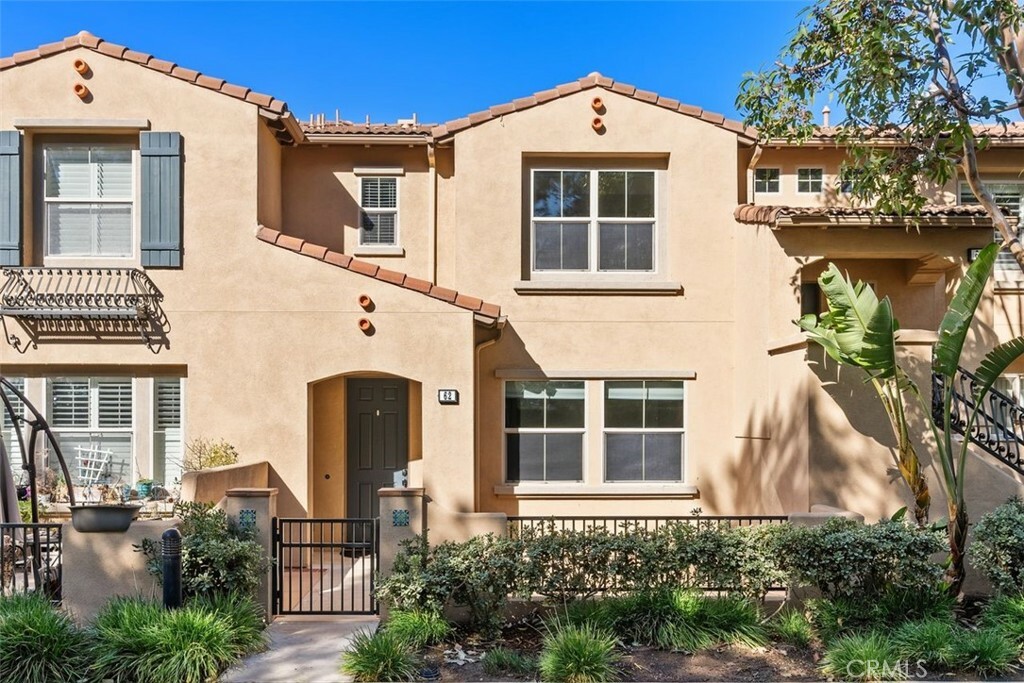 Property Photo: 62 Hedge Bloom CA 92618