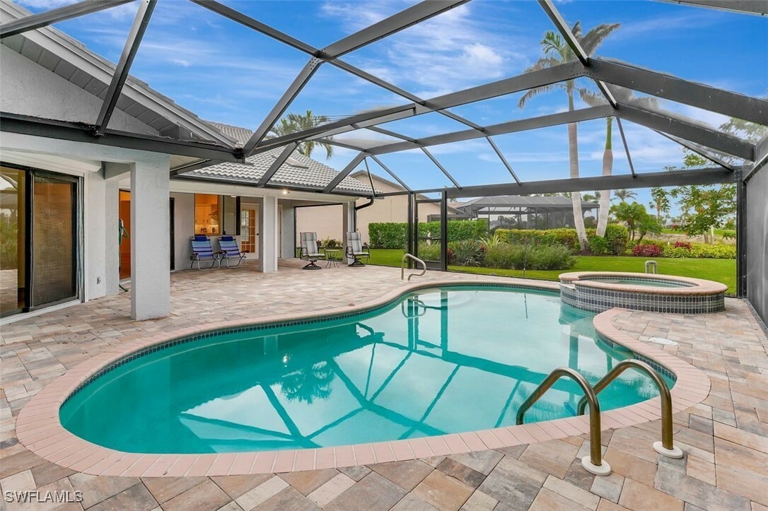 Property Photo:  12921 Kelly Bay Court  FL 33908 