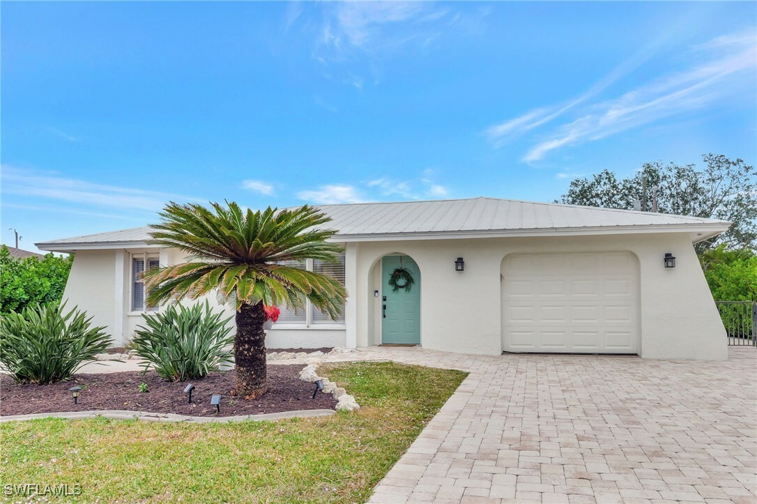 Property Photo:  3652 Bailes Street  FL 34134 