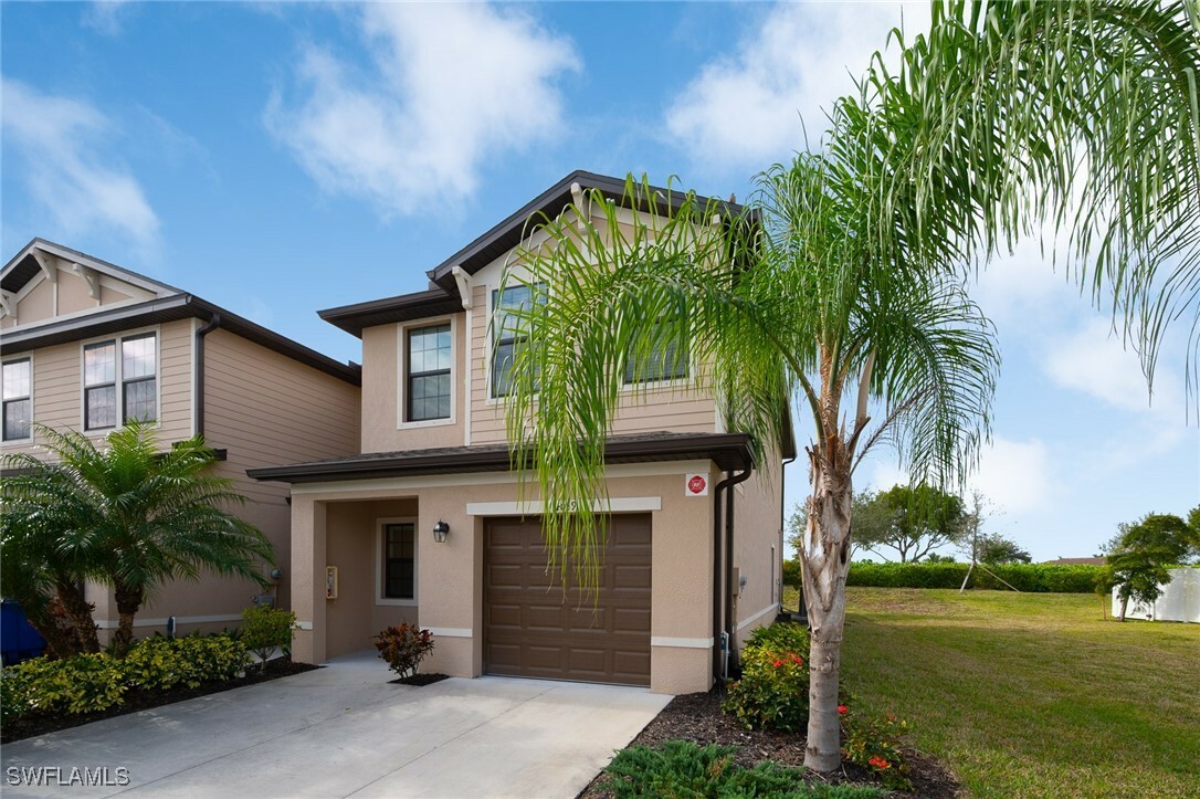 Property Photo:  14039 Oviedo Place  FL 33905 